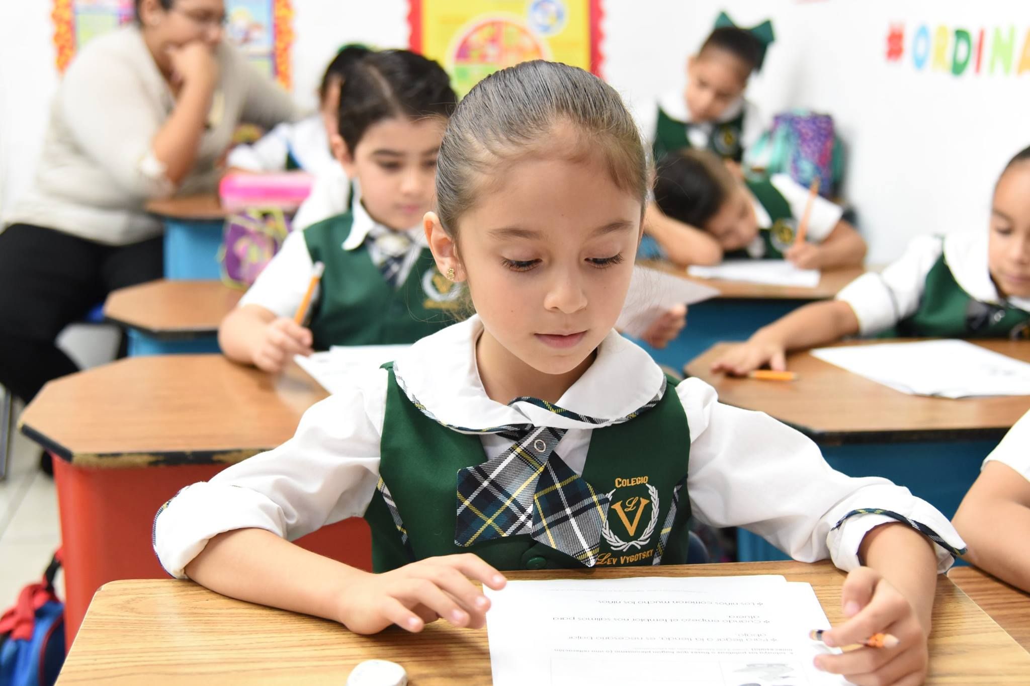 Foto de estudiantes en Secundaria